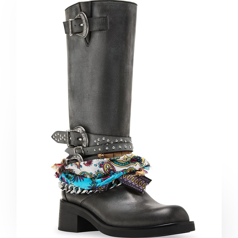 Do not buy
In search of Steve Madden Rebel Moto Boots